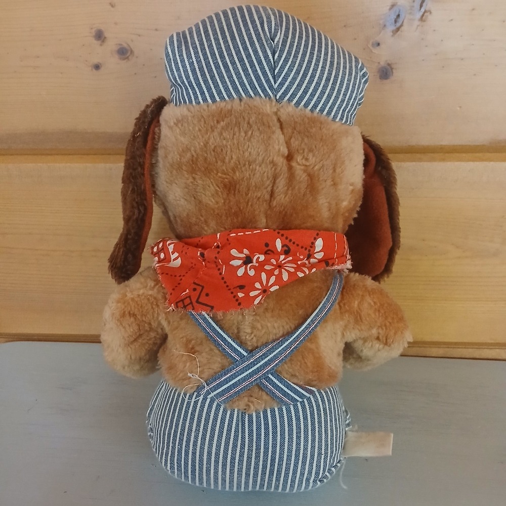Knickerbocker Casey Jones Dog Plush 15" Animals Distinction Train Conductor D32 - Picture 3 of 4